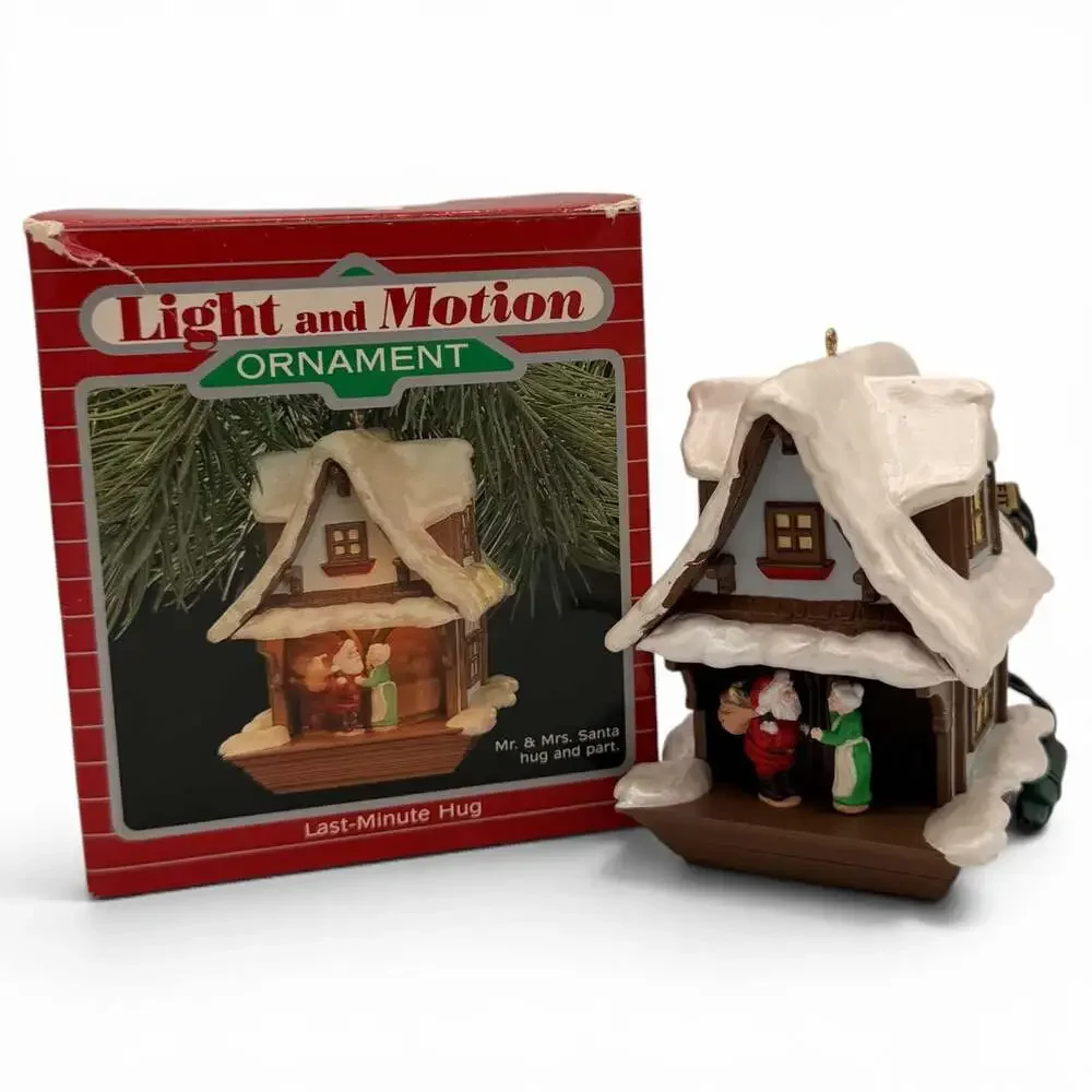 1988 Hallmark Keepsake Light and Motion Ornament - Last-Minute Hug